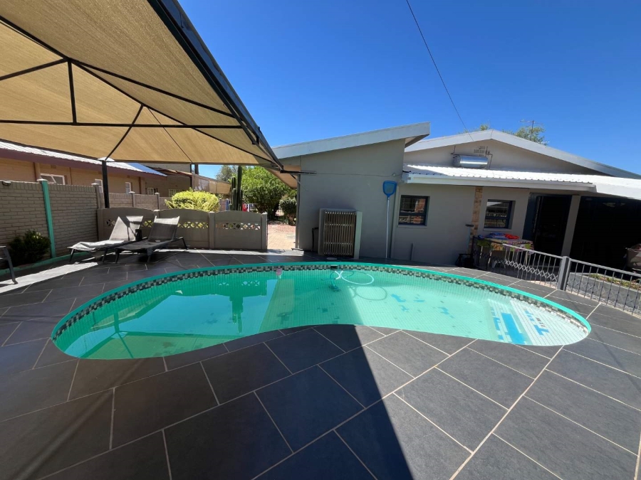 5 Bedroom Property for Sale in Oosterville Northern Cape